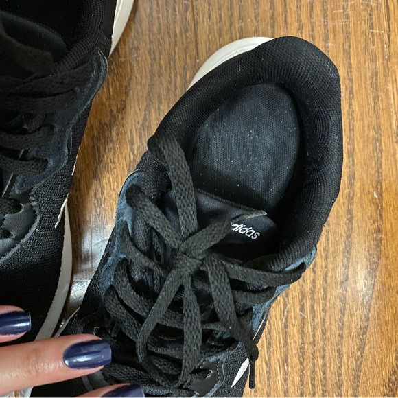 Adidas black shoes - womens 8.5 - Picture 5 of 8